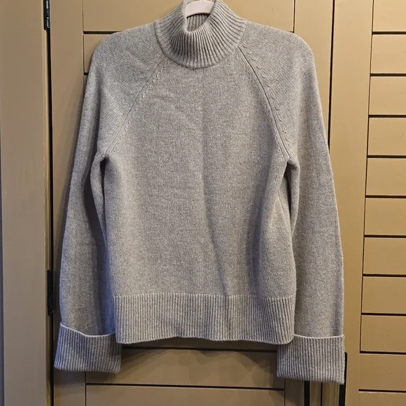 Reformation Garrett Cashmere Oversized Turtleneck Size XS - Picture 4 of 8